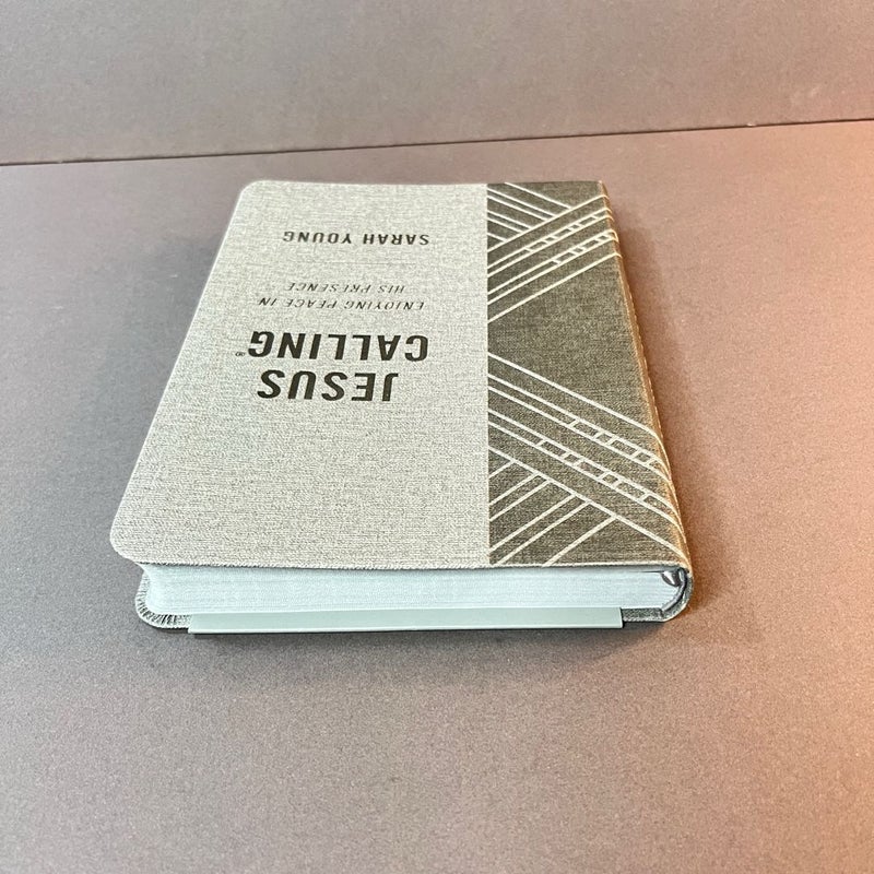 Jesus Calling, Textured Gray Leathersoft, with Full Scriptures
