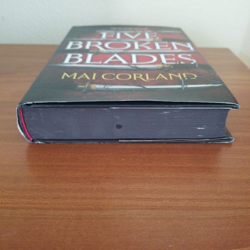 Five Broken Blades (Deluxe Limited Edition)