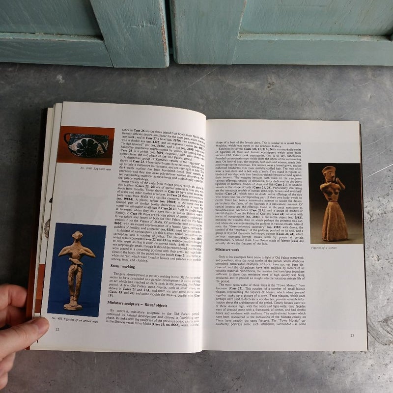 Heraklion Museum - Illustrated Guide