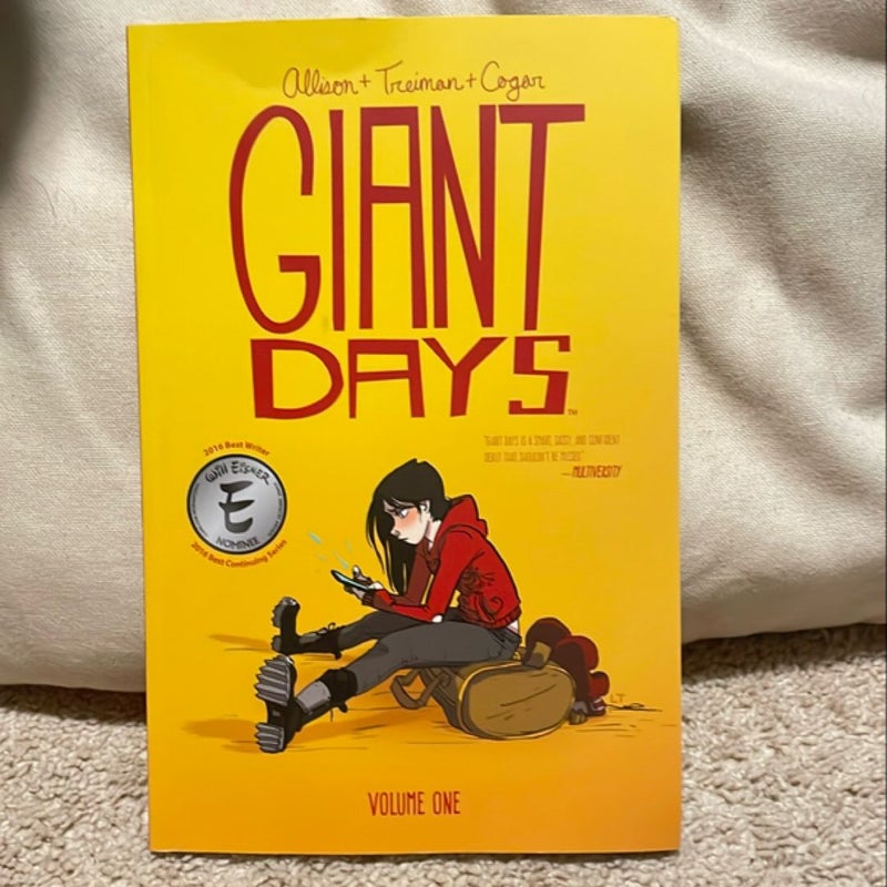 Giant Days Vol. 1