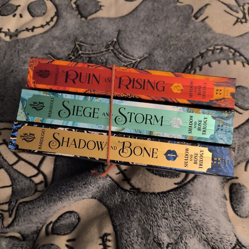 The Shadow and Bone Trilogy Boxed Set