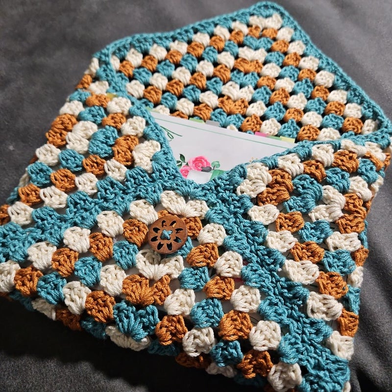 Crochet book sleeve