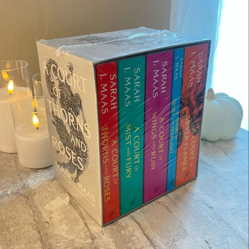 A Court of Thorns and Roses Paperback Box Set (5 Books) SEALED!!!