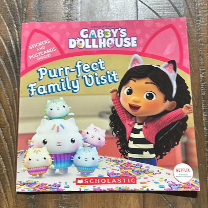 Purr-Fect Family Visit (Gabby's Dollhouse Storybook)