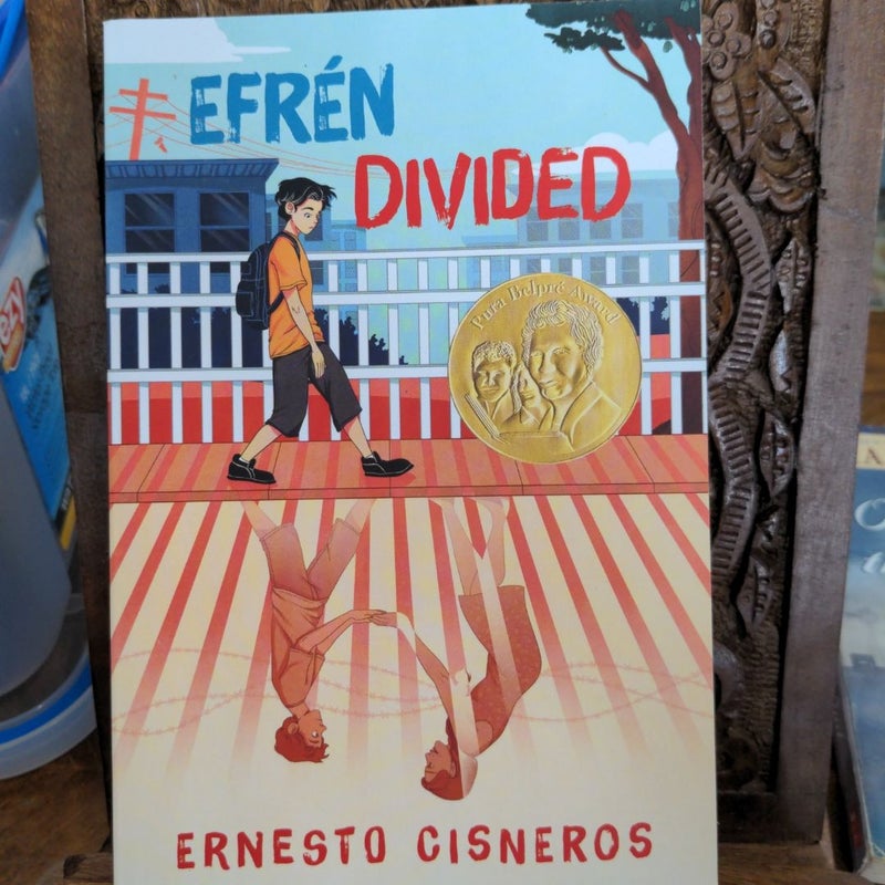 Efrén Divided