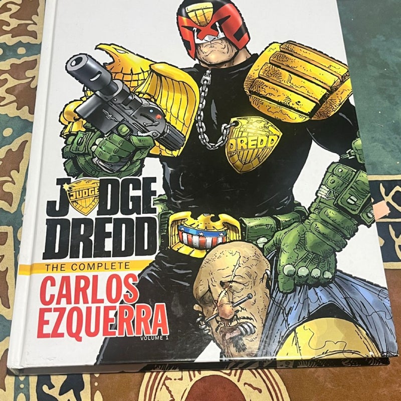 Judge Dredd: the Complete Carlos Ezquerra Volume 1