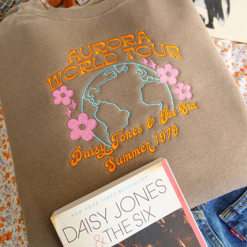 Daisy Jones and the Six Cropped Crewneck