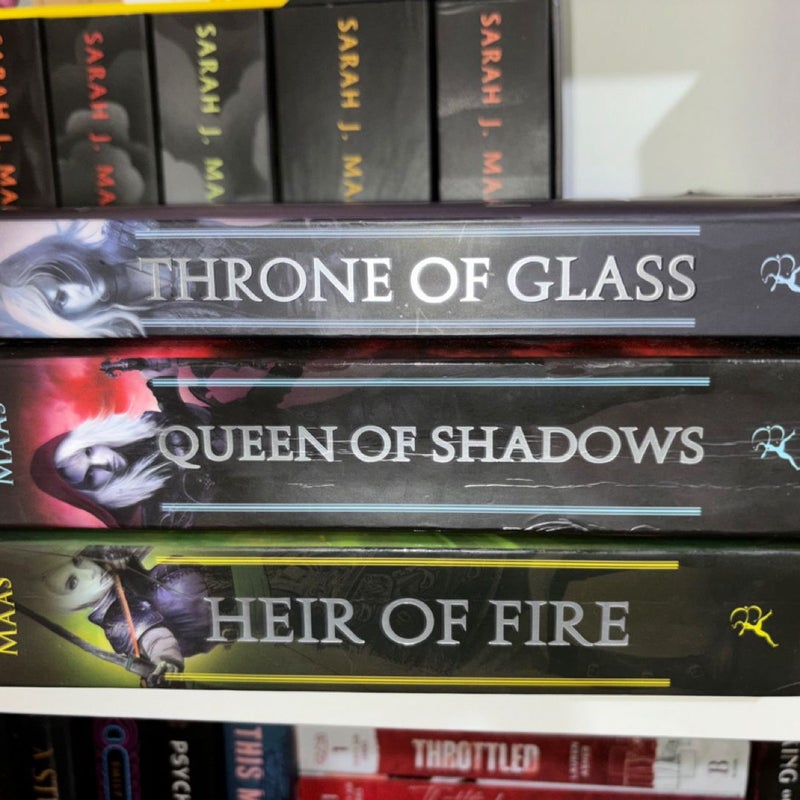 Heir of Fire, Queen of Shadows, Throne of Glass