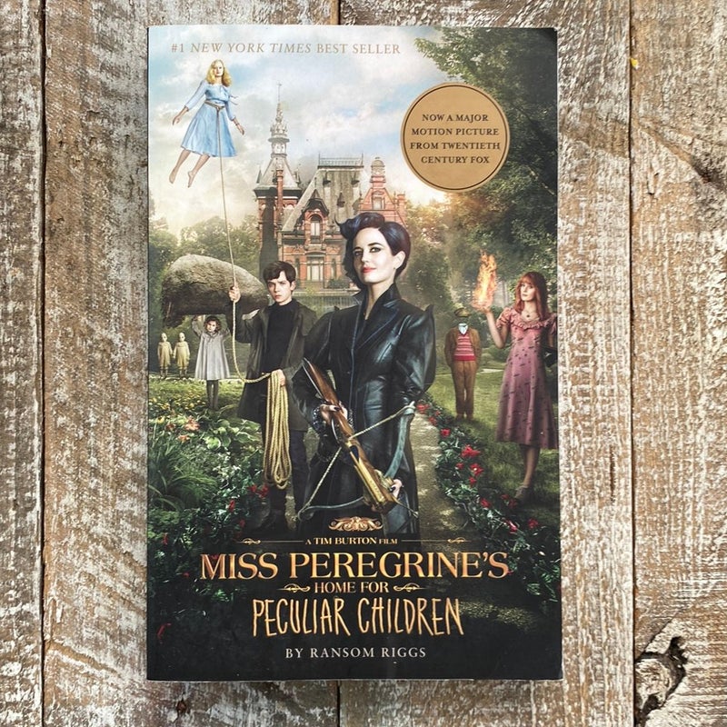 Miss Peregrine's Home for Peculiar Children (Movie Tie-In Edition)