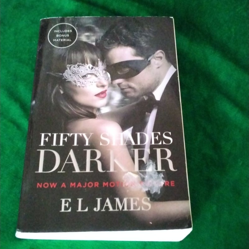 Fifty Shades Darker (Movie Tie-In Edition)