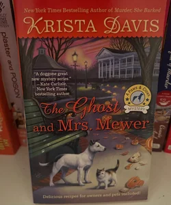 The ghost and Mrs mewer paws and claws mystery 2