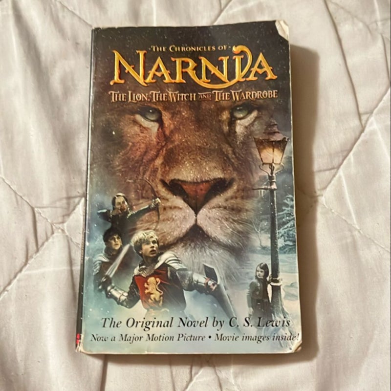 The Lion, the Witch and the Wardrobe Movie Tie-In Edition