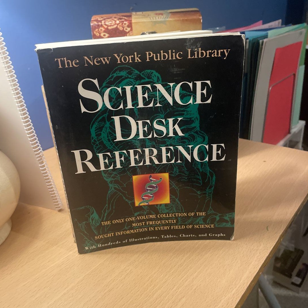 Desk　The　Science　Pangobooks　Barnes-Svarney,　Reference　by　Paperback　Patricia　Library　New　Public　York　L.