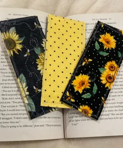 Quilted sunflower bookmarks 