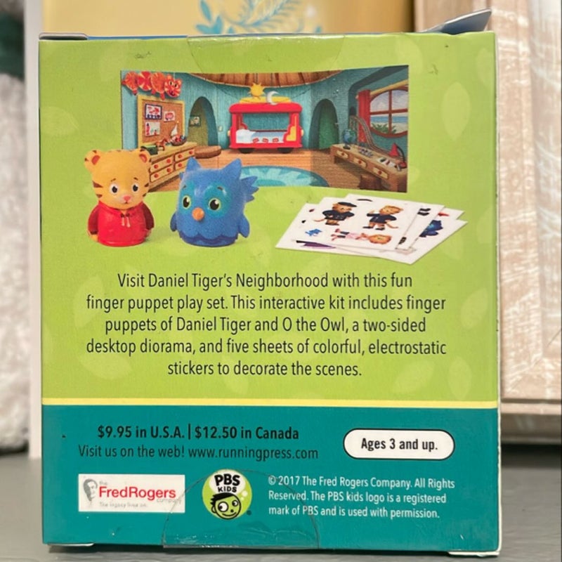 Daniel Tiger's Neighborhood Finger Puppet Kit