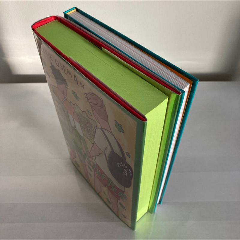Fairyloot Heartstopper 3 & The Heartstopper Yearbook SIGNED UK First Edition