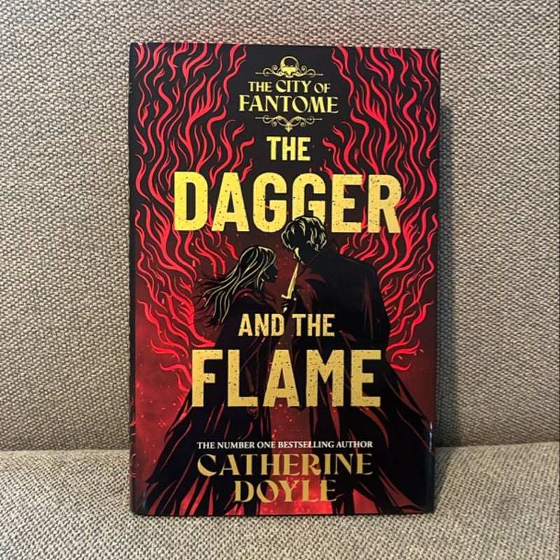 The Dagger and the Flame (Fairyloot)