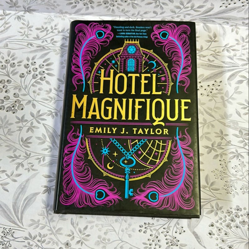 Hotel Magnifique