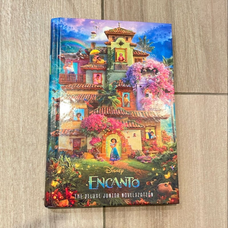 Disney Encanto: the Deluxe Junior Novelization (Disney Encanto)