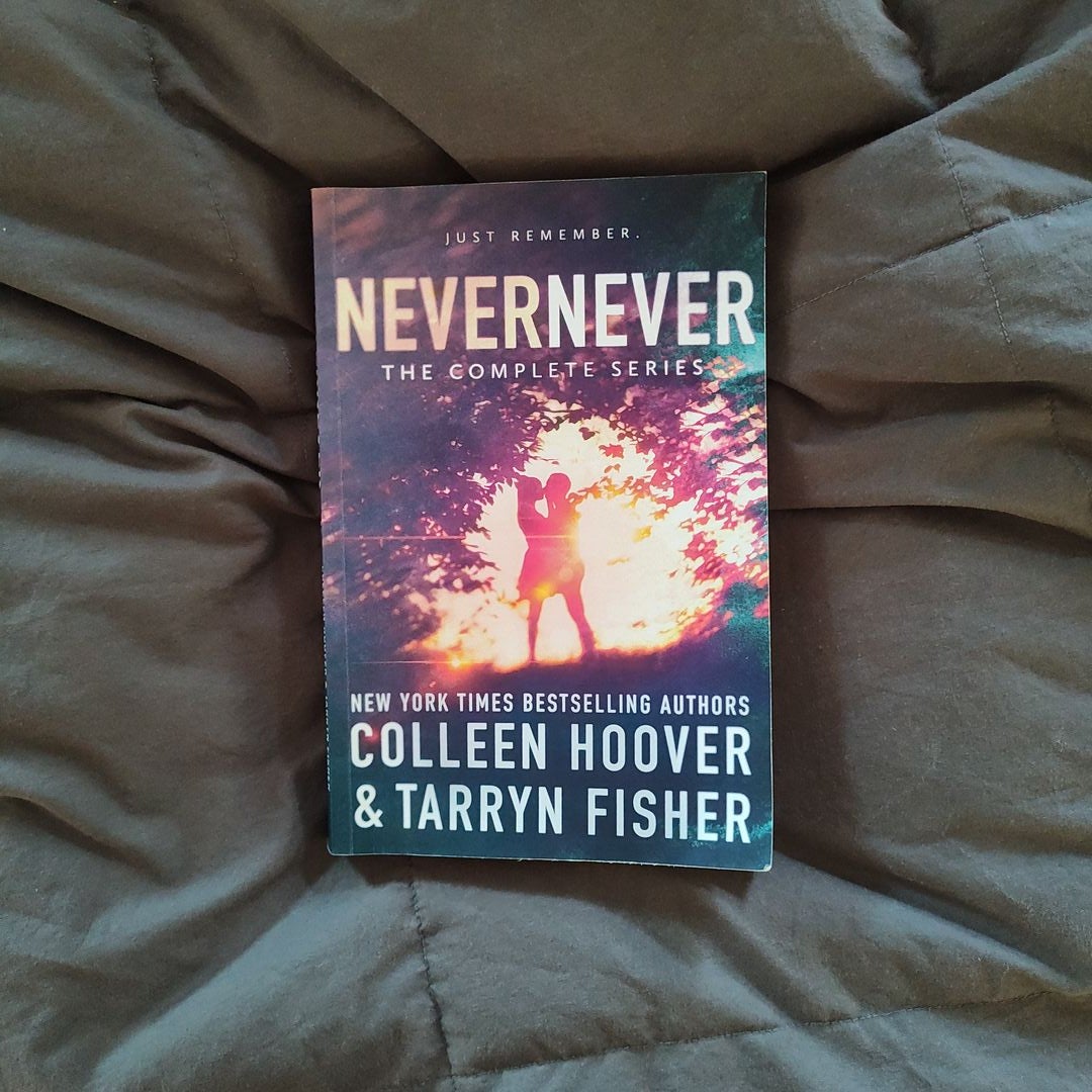 Never Never: Hoover, Colleen, Fisher, Tarryn: 9781506107158: :  Books