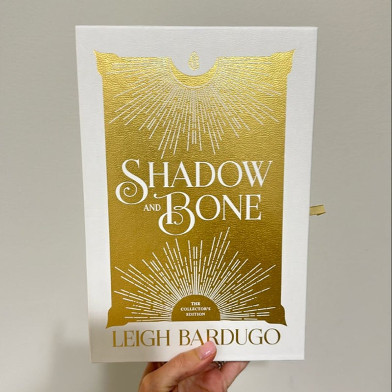 Shadow and Bone: the Collector's Edition