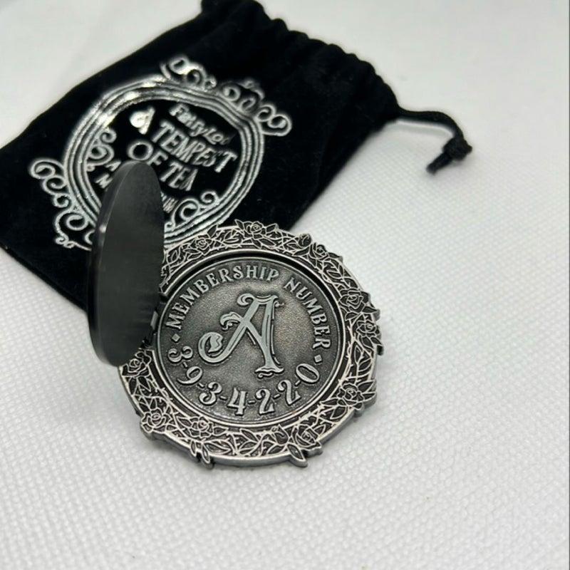 Fairyloot: Replica Pin
