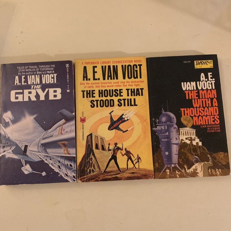 Lot of 11 A E van Vogt sci fi paperbacks 