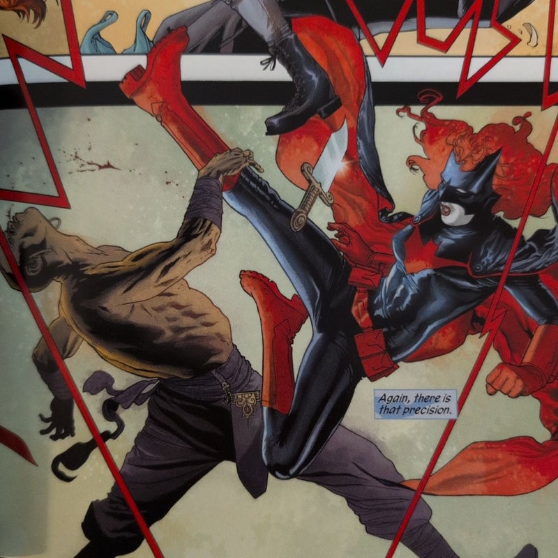 Batwoman Vol. 1: Hydrology (the New 52)