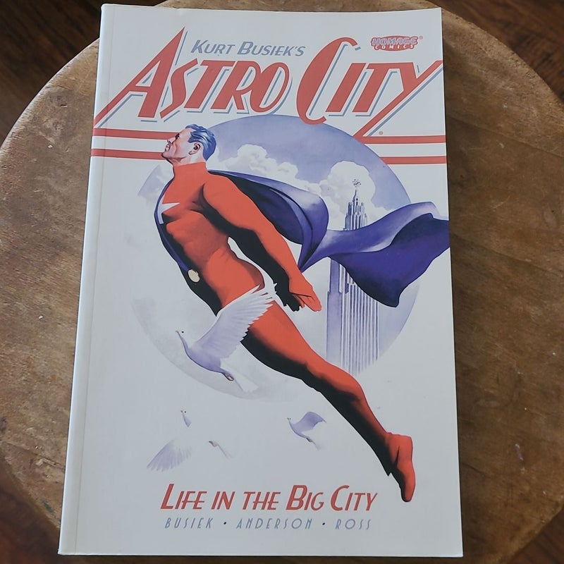 Astro City, Vol. 1