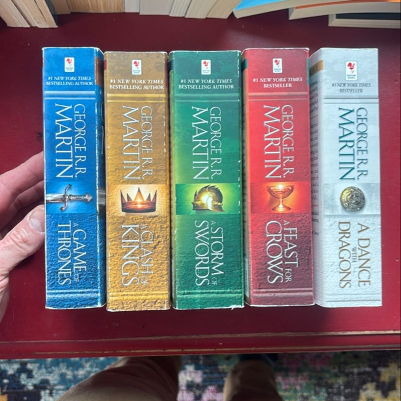 5 Book Set: Game of Thrones clash of Kings, storm of swords, feast of crows dance of dragons