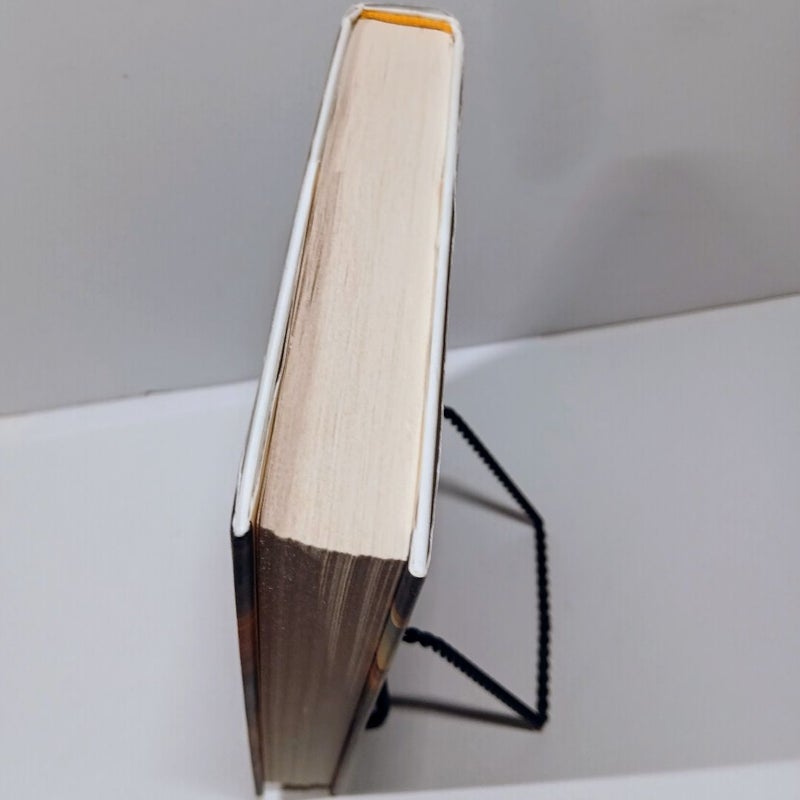 Golden Girl by Elin Hilderbrand First Edition 2021