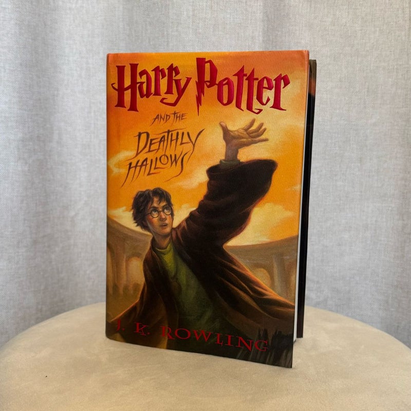 Harry Potter and the Deathly Hallows (First Edition)