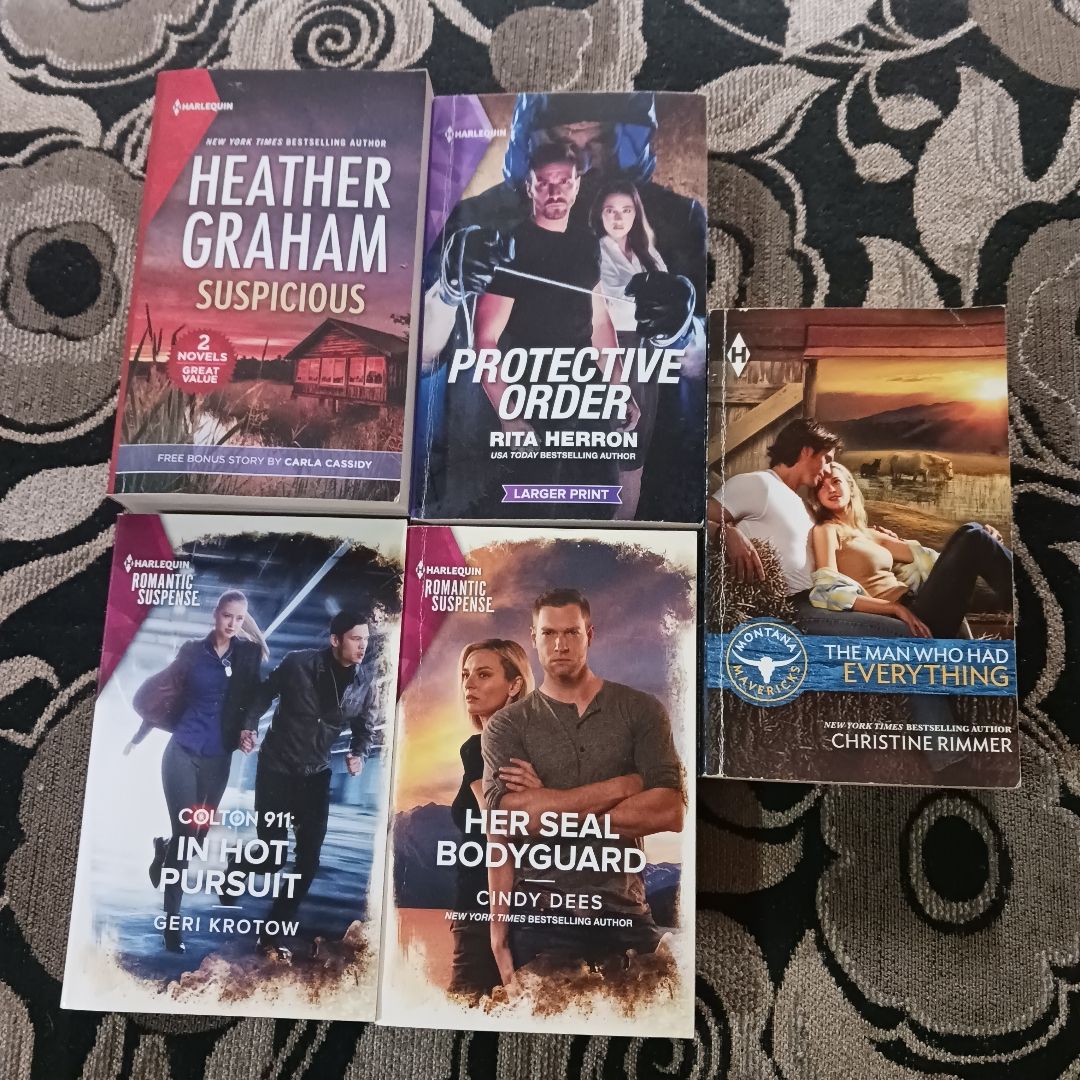 5 Harlequin Books