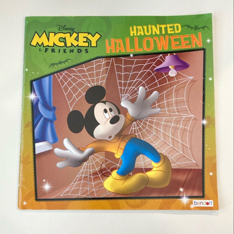 Mickey and friends haunted Halloween 