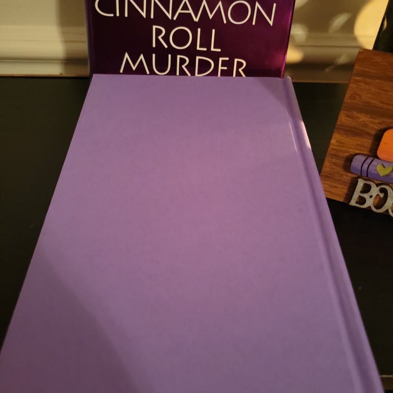 Cinnamon Roll Murder