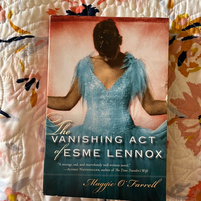 The vanishing act of Esme Lennox 