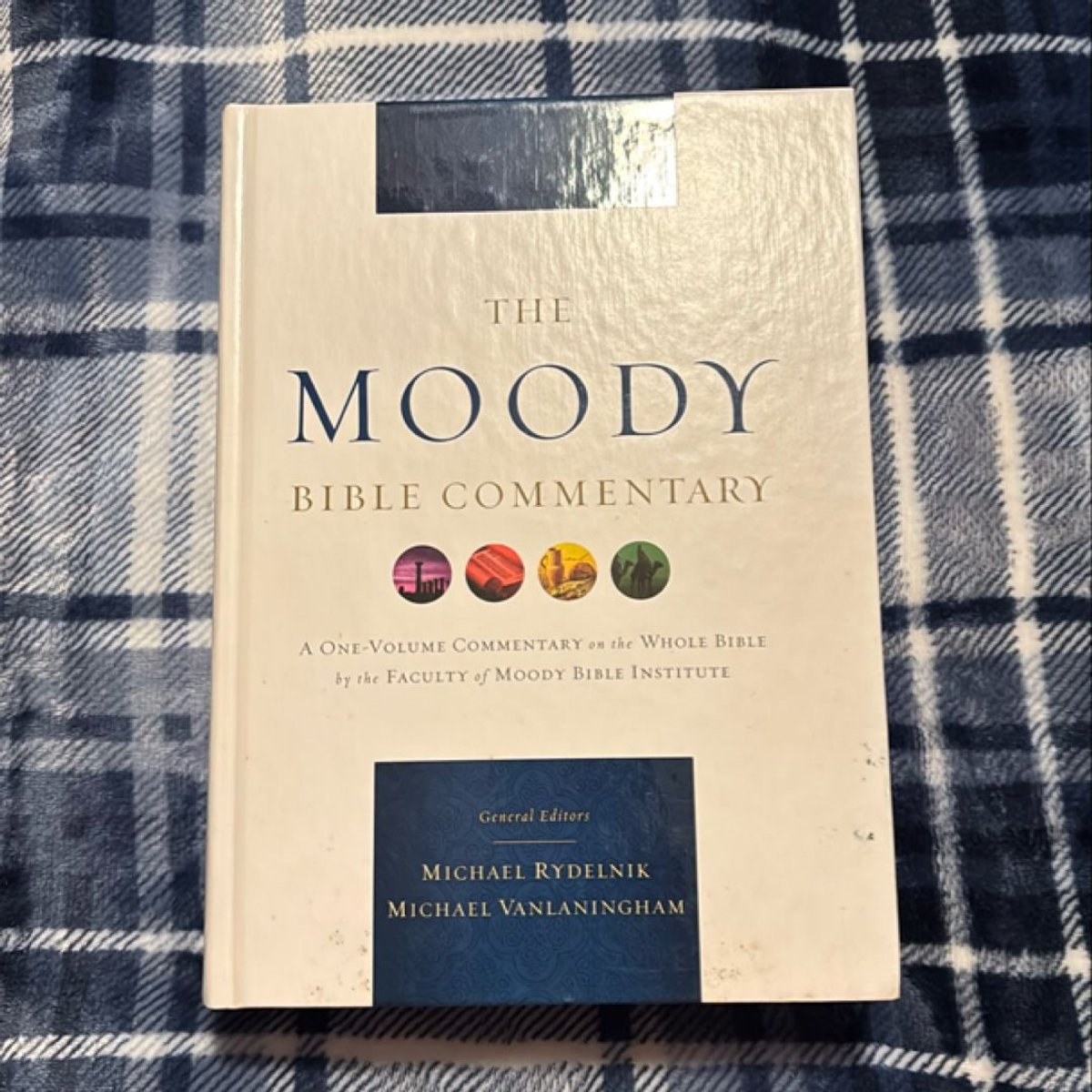 The moody bible commentary by daniel green john jelinek raju d