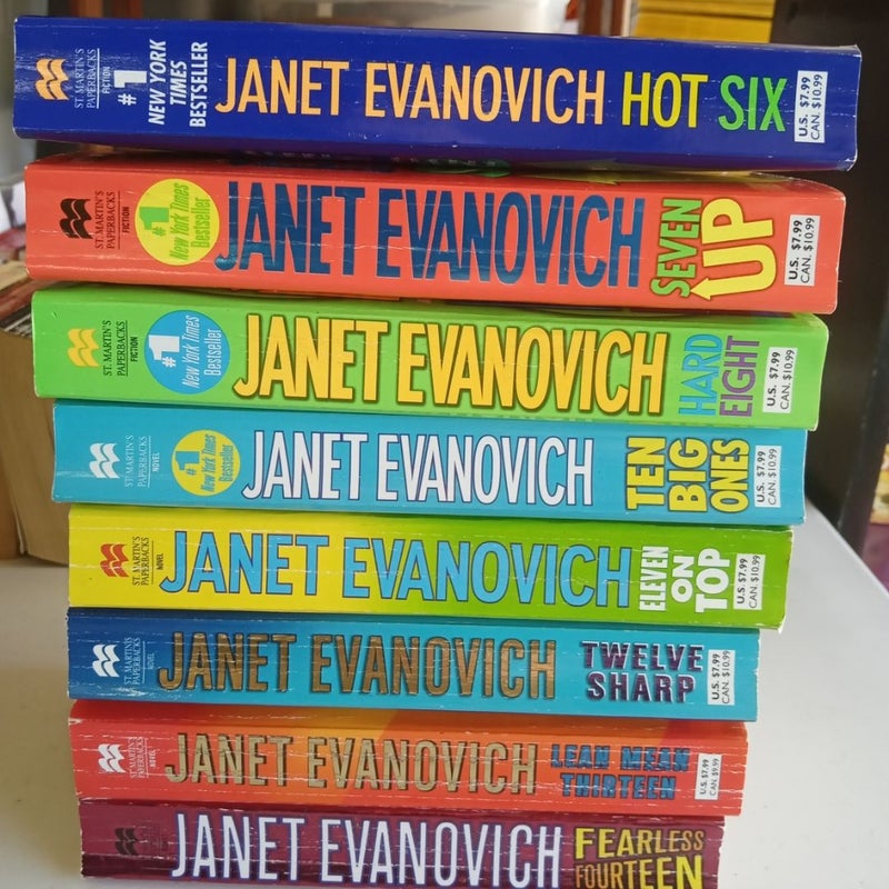 Janet Evanovich/Stephanie Plum paperbacks X 8: 6-8, 10-14