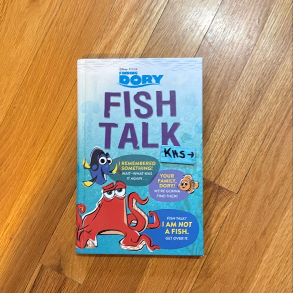 Finding Dory: Fish Talk by Disney Book Group