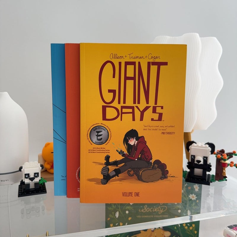 Giant Days Vol. 1 (1) (Giant Days, 1) by Allison, John