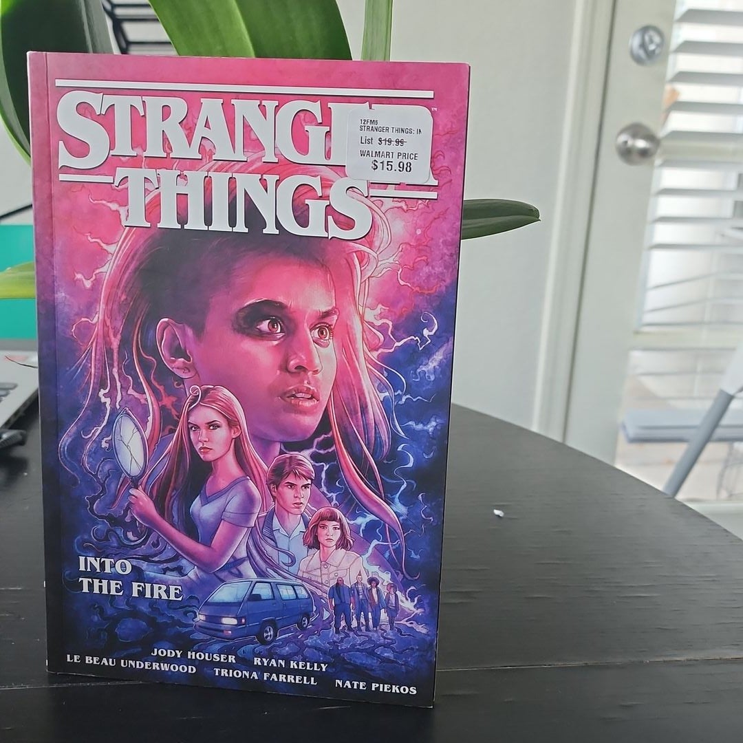 Stranger Things: into the Fire (Graphic Novel)