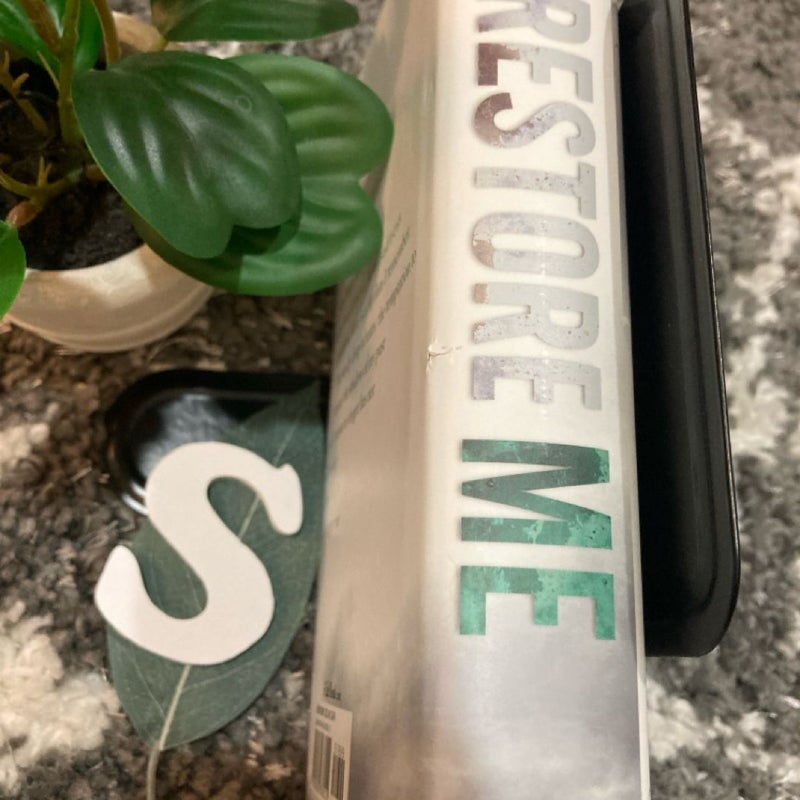 Shatter Me Series