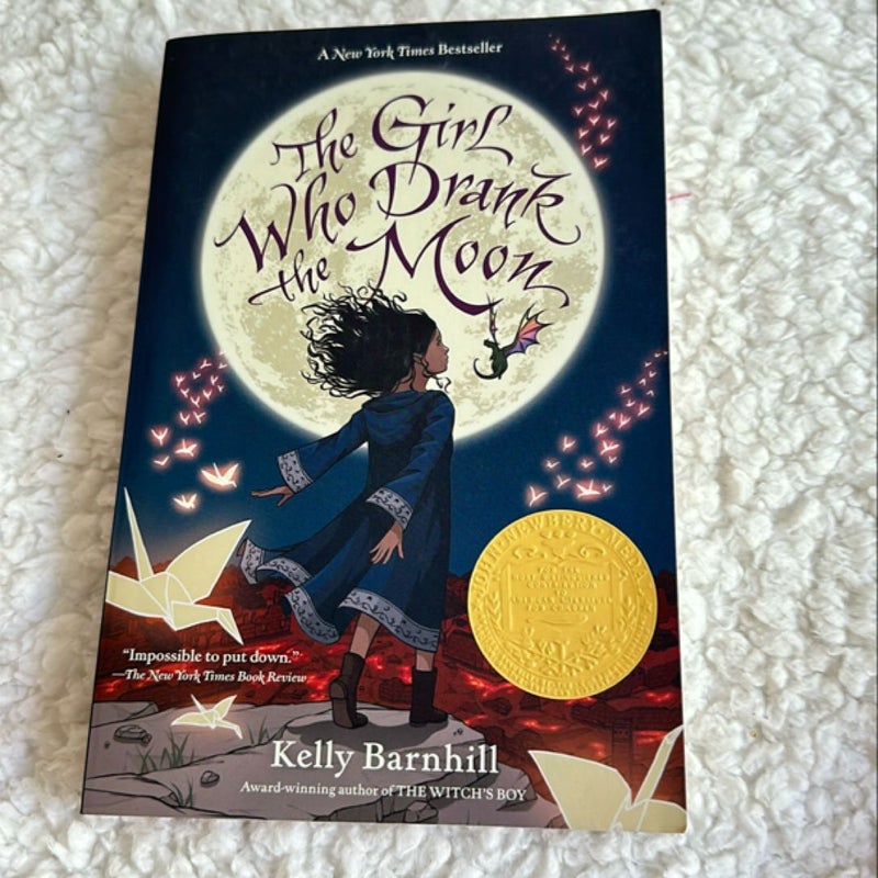 The Girl Who Drank the Moon (Winner of the 2017 Newbery Medal)