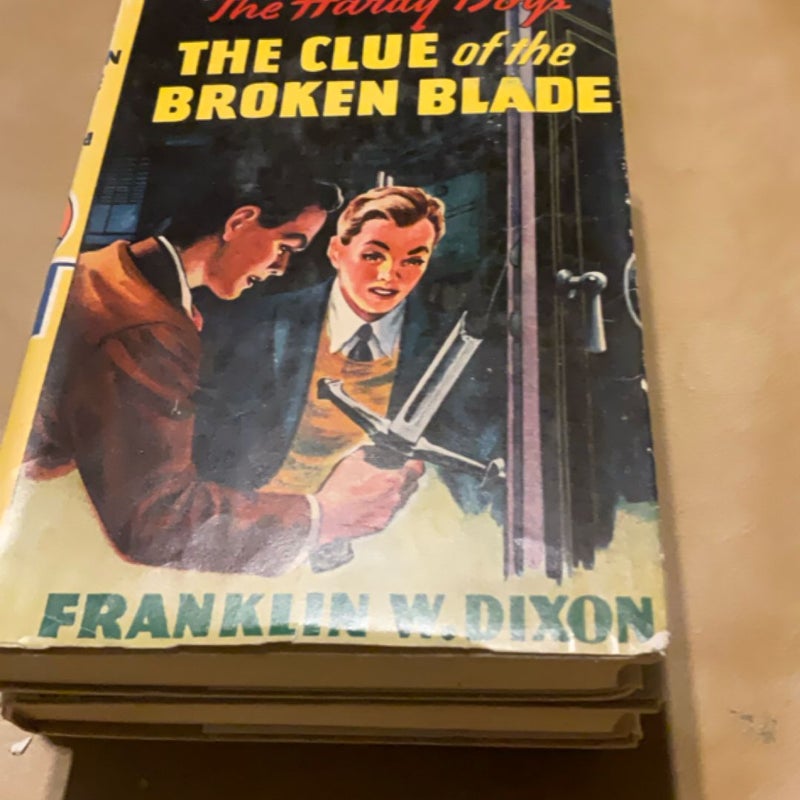 The clue of the broken blade