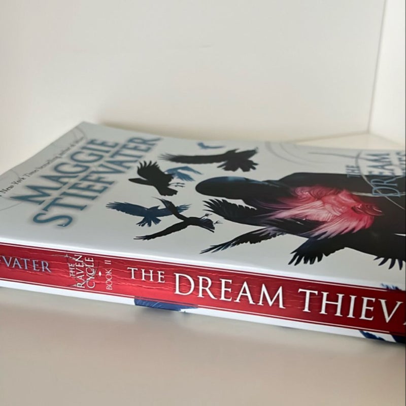 The Dream Thieves - Raven Cycle bk 2