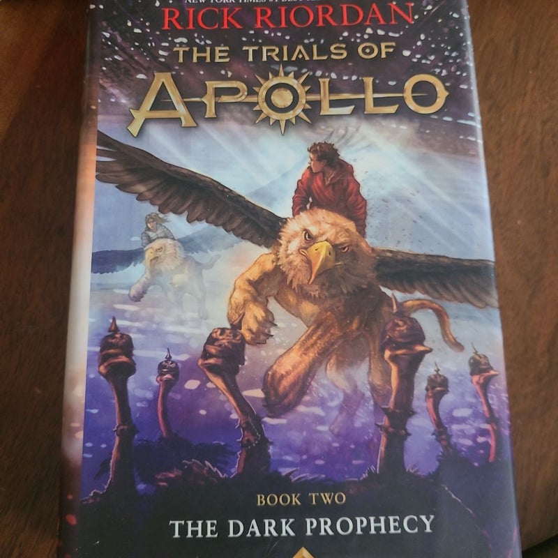 Trials of Apollo, the Book Two the Dark Prophecy (Trials of Apollo, the Book Two)