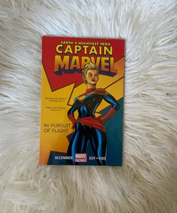 Captain Marvel v1: In Pursuit of Flight