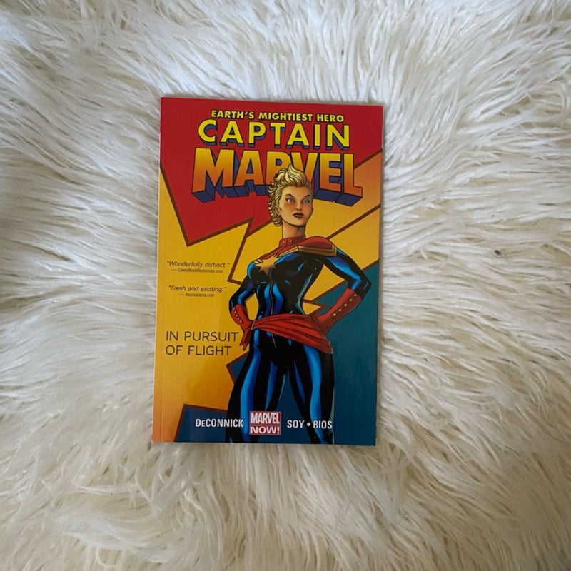 Captain Marvel v1: In Pursuit of Flight