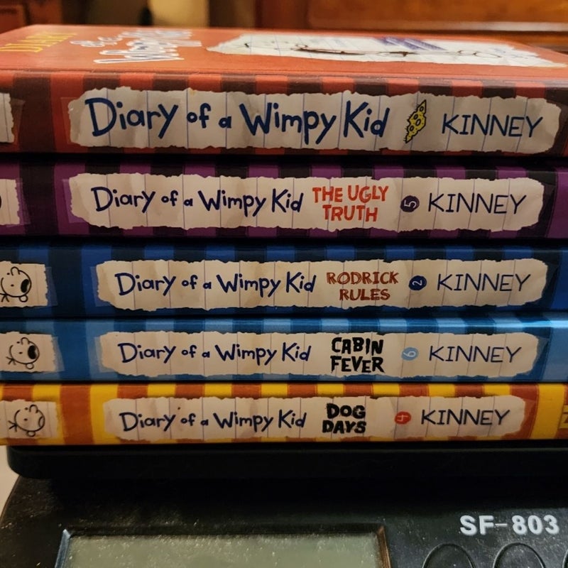 DIARY OF A WIMPY KID 5 BOOKS