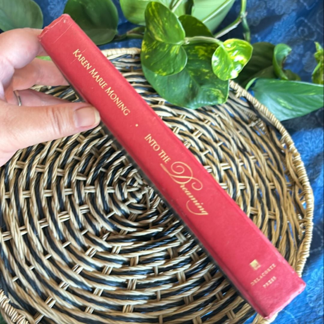 Into the Dreaming by Karen Marie Moning, Hardcover | Pangobooks